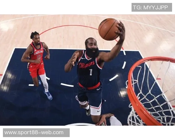 哈登全力以赴阻止雷霆获得明年乐透签让人心痛不已